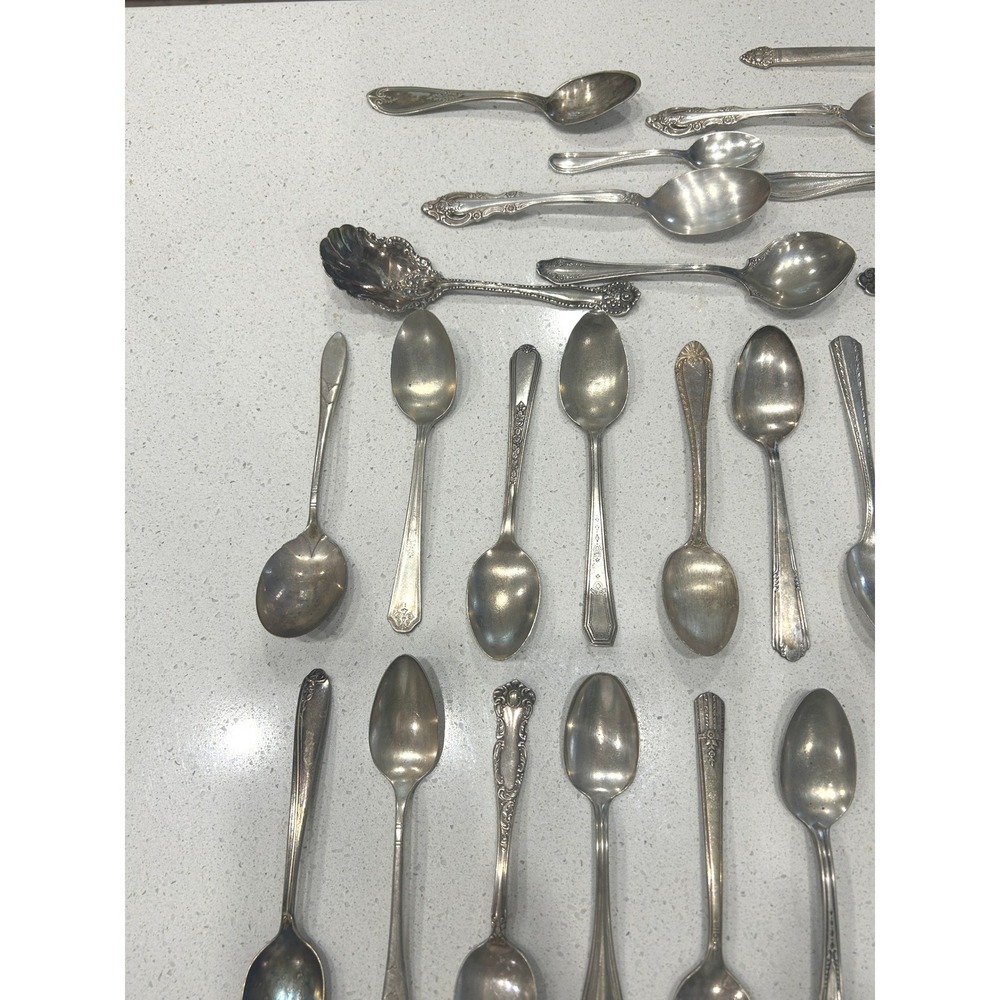 Vintage 48pc Silverplate Teaspoons Lot Mixed 1930s Antique Coffee Spoons Patina - Picture 8 of 11